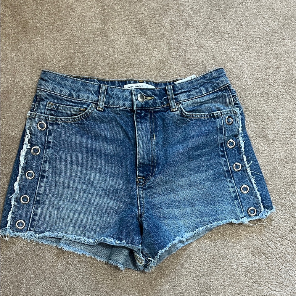 Zara Basic Size 6 Blue Jean Shorts Raw Hem with Grommet Detail